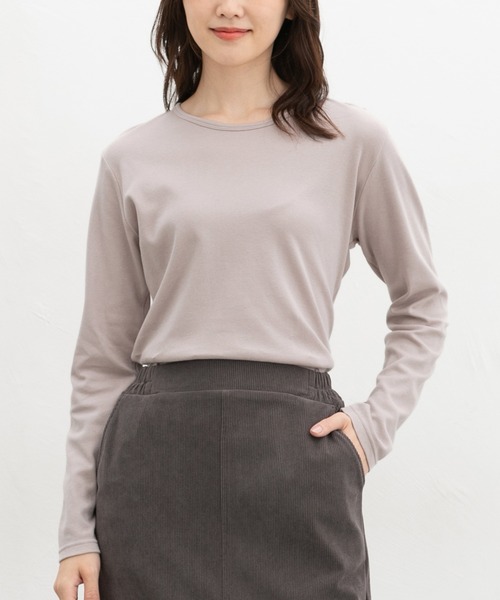Honeys(ハニーズ)の「【ハニぽか・吸湿発熱】あったか綿クルーネックT(Tシャツ/カットソー・レディース・ブラック/グレイッシュベージュ/イエロー系その他/ブルー/オフホワイト・S/M/LL/L)」の3枚目の写真