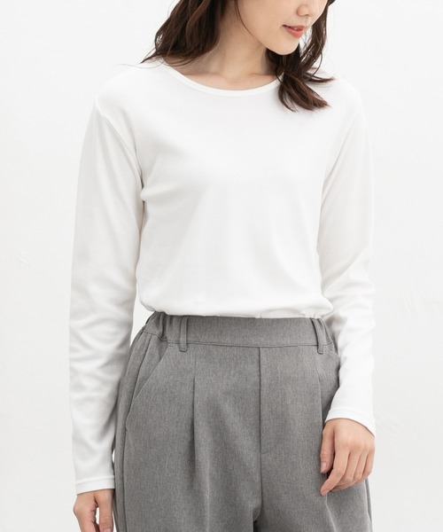 Honeys(ハニーズ)の「【ハニぽか・吸湿発熱】あったか綿クルーネックT(Tシャツ/カットソー・レディース・ブラック/グレイッシュベージュ/イエロー系その他/ブルー/オフホワイト・S/M/LL/L)」の8枚目の写真