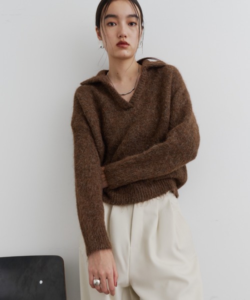 DFFUR.(ディフル)の「モヘアライク襟付きキーネックニットトップス(ニット/セーター・レディース・ブラウン/アイボリー・FREE)」の7枚目の写真