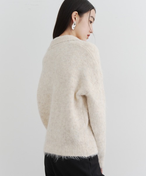 DFFUR.(ディフル)の「モヘアライク襟付きキーネックニットトップス(ニット/セーター・レディース・ブラウン/アイボリー・FREE)」の14枚目の写真