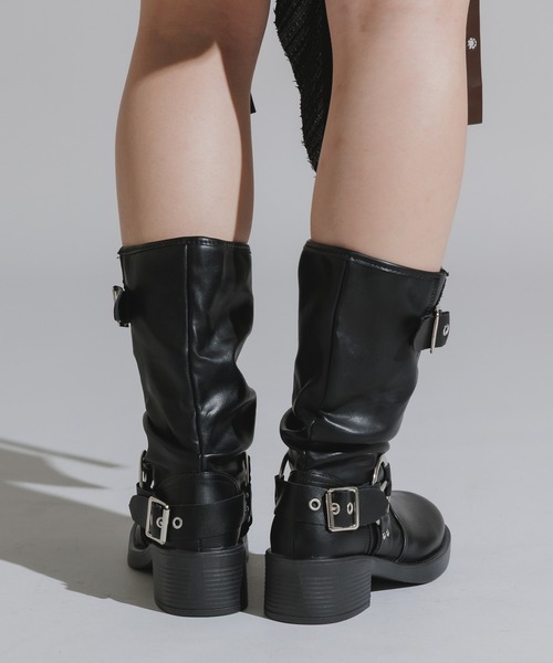 Chick（チック）の「Engineer boots with side straps / サイドベルト付き ハーネス エンジニアブーツ（ブーツ・レディース・ブラック/ブラウン・24/25/24.5）」の4枚目の写真