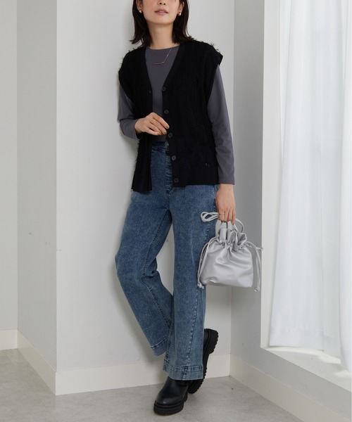 BELLUNA PLUS（ベルーナ）の「フリンジ素材ニットベスト（ニット/セーター・レディース・ブラック/アイボリー・X-LARGE/MEDIUM/LARGE）」の6枚目の写真