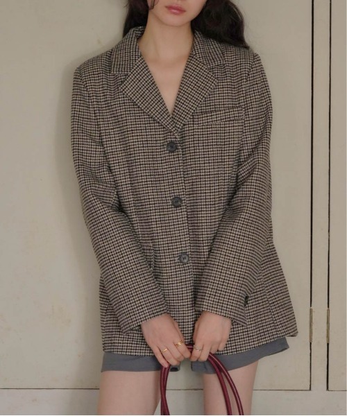 Uenui（ウニュイ）の「houndstooth oversized jacket（テーラードジャケット・レディース・カーキ/ブラック・FREE）」の2枚目の写真