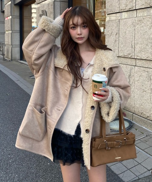 RAY CASSIN(レイカズン)の「【WEB限定】リバーシブルムートンコート(ムートンコート・レディース・ブラック系その他2/ブラウン系その他2/ベージュ系その他2・FREE)」の3枚目の写真