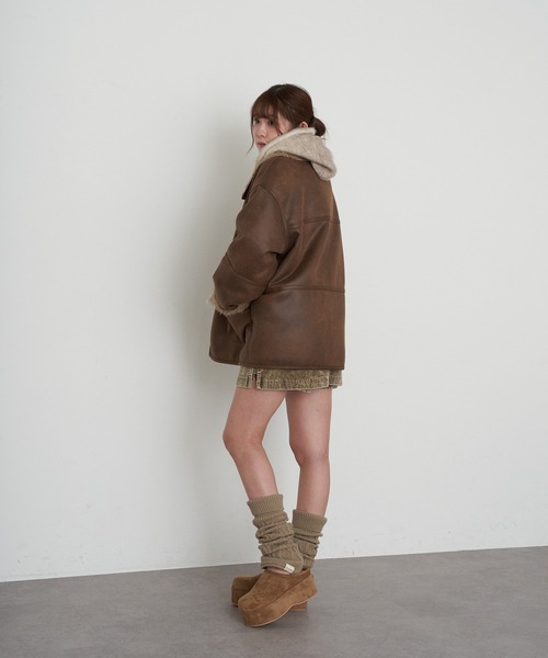 RAY CASSIN(レイカズン)の「【WEB限定】リバーシブルムートンコート(ムートンコート・レディース・ブラック系その他2/ブラウン系その他2/ベージュ系その他2・FREE)」の9枚目の写真