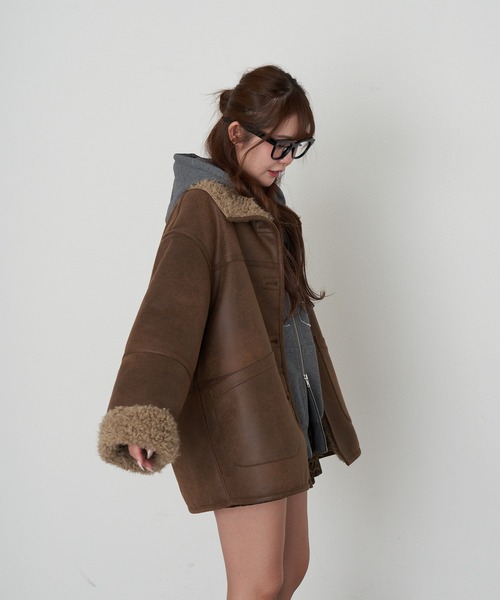 RAY CASSIN(レイカズン)の「【WEB限定】リバーシブルムートンコート(ムートンコート・レディース・ブラック系その他2/ブラウン系その他2/ベージュ系その他2・FREE)」の12枚目の写真