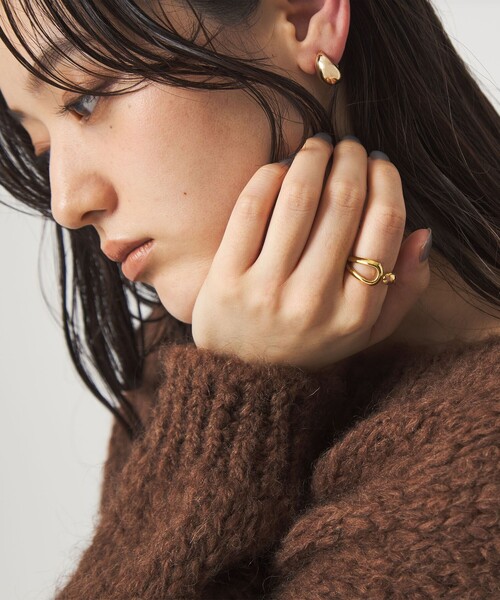 green label relaxing(グリーンレーベルリラクシング)の「【WEB限定】ドロップシルエット リング(リング・レディース・ゴールド/シルバー・FREE)」の14枚目の写真