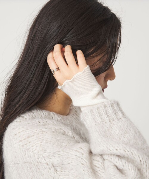 green label relaxing(グリーンレーベルリラクシング)の「【WEB限定】ドロップシルエット リング(リング・レディース・ゴールド/シルバー・FREE)」の5枚目の写真