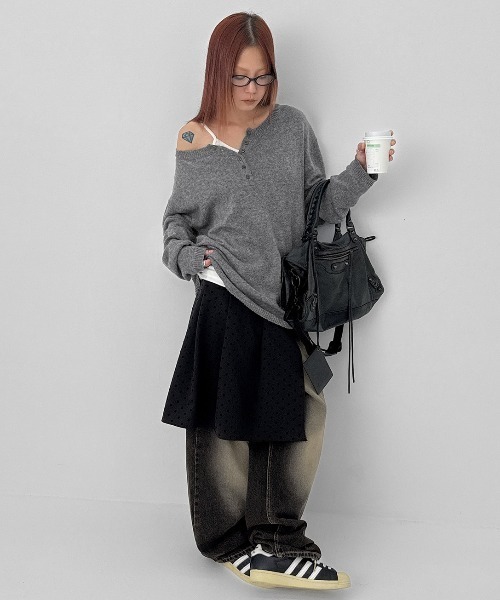 BLACKUP（ブラックアップ）の「[MADE]ポプリヘンリーネックオーバーフィットニット（ニット/セーター・レディース・ブラック/グレー・FREE）」の13枚目の写真