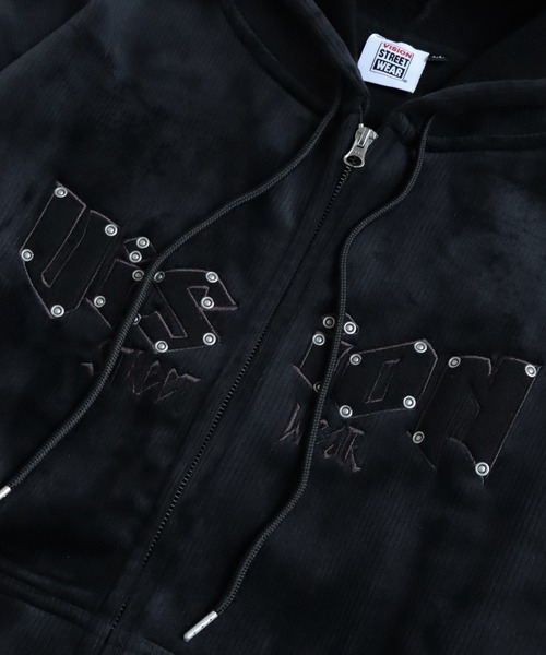 VISION STREET WEAR(ヴィジョンストリートウェア)の「【VISION STREET WEAR/ヴィジョンストリートウェア】別注 ベロアコーデュロイ スタッズロゴ ショート丈 ジップアップ フーディー ブルゾン(パーカー・メンズ・ブラック/ブラウン系その他/ダークグリーン・L/LL/M)」の7枚目の写真