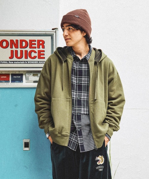 niko and...（ニコアンド）の「後付け配色ジップパーカー（パーカー・メンズ・ブラウン/チャコール・LARGE/MEDIUM）」の10枚目の写真