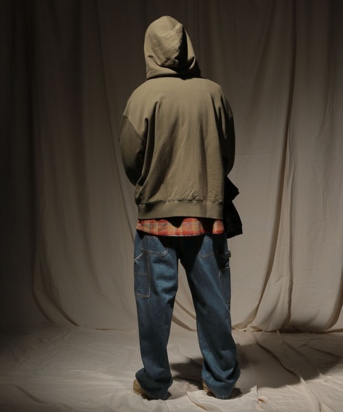 niko and...（ニコアンド）の「後付け配色ジップパーカー（パーカー・メンズ・ブラウン/チャコール・LARGE/MEDIUM）」の16枚目の写真