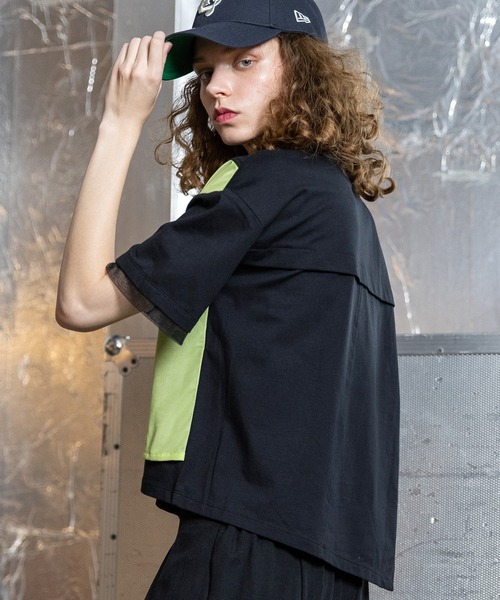 AULA AILA（アウラアイラ）の「メッシュコンビネーションTシャツ（Tシャツ/カットソー・レディース・オフホワイト/チャコールアッシュ/ブラック・0）」の6枚目の写真