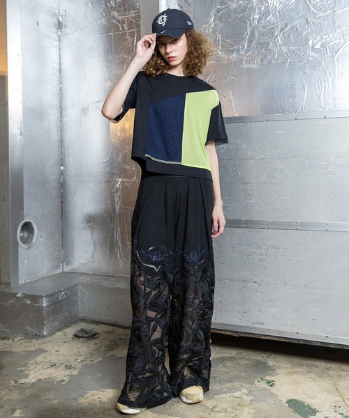 AULA AILA（アウラアイラ）の「メッシュコンビネーションTシャツ（Tシャツ/カットソー・レディース・オフホワイト/チャコールアッシュ/ブラック・0）」の8枚目の写真