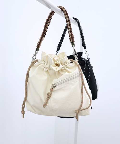 COLDE （コルデ）の「パラコードハンドル2way巾着バッグ（ショルダーバッグ・レディース・アイボリー/ブラック・FREE）」の14枚目の写真