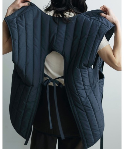 anuke（アンヌーク）の「anuke Backopen Stripe Vest 62520108（ベスト・レディース・ネイビー/オフホワイト・36/38）」の12枚目の写真