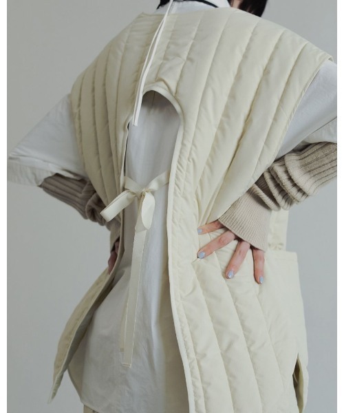 anuke（アンヌーク）の「anuke Backopen Stripe Vest 62520108（ベスト・レディース・ネイビー/オフホワイト・36/38）」の7枚目の写真