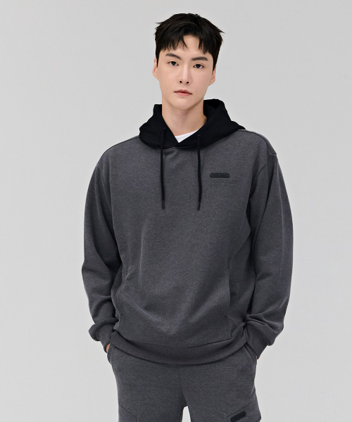 CHASECULT(チェイスカルト)の「男性配色フード裏起毛Tシャツ-チャコール(パーカー・メンズ・チャコールグレー・100/95/105)」の2枚目の写真
