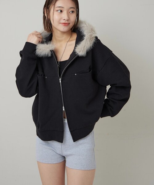 WHO'S WHO gallery（フーズフーギャラリー）の「スラッシュポケットファーパーカー（パーカー・レディース・ネイビー/ブラック/カーキ・FREE）」の5枚目の写真