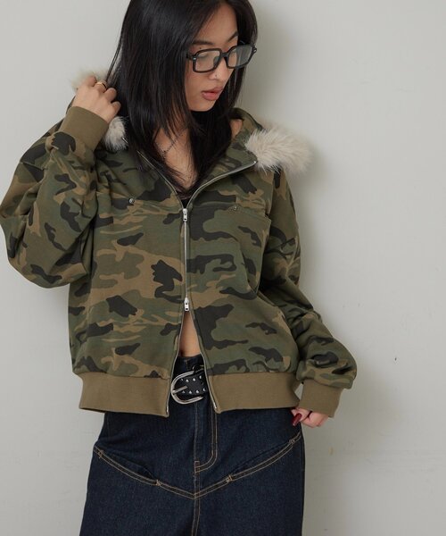 WHO'S WHO gallery（フーズフーギャラリー）の「スラッシュポケットファーパーカー（パーカー・レディース・ネイビー/ブラック/カーキ・FREE）」の9枚目の写真