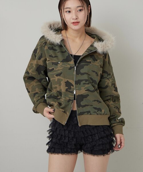 WHO'S WHO gallery（フーズフーギャラリー）の「スラッシュポケットファーパーカー（パーカー・レディース・ネイビー/ブラック/カーキ・FREE）」の13枚目の写真