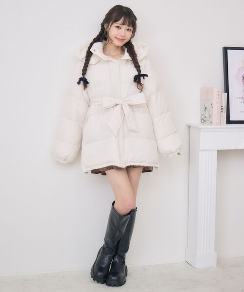 ems excite（エムズエキサイト）の「Fファーフード付中綿コート（ダウンジャケット/コート・レディース・ナチュラル/ブラック・FREE）」の5枚目の写真