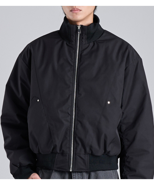 BUTTON SEOUL（ボタンソウル）の「スタンドカラー ブルゾン クロップジャケット (ブラック)（ブルゾン・メンズ・その他・MEDIUM/LARGE/X-LARGE）」の2枚目の写真