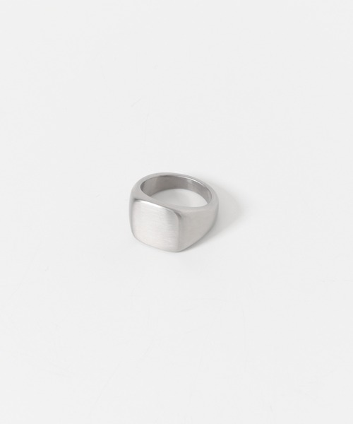 SMELLY（スメリー）の「ステンレスボリュームシグネットリング（リング・メンズ・シルバー・18.5）」の2枚目の写真