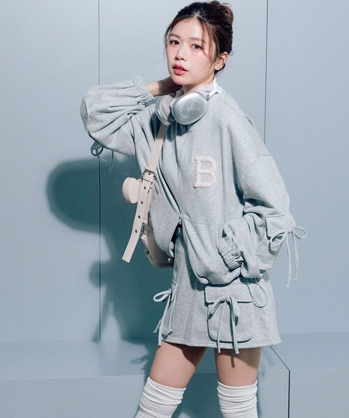 OLIVE des OLIVE（オリーブデオリーブ）の「フリースロゴジップジャケット（Tシャツ/カットソー・レディース・チャコールグレー/アイボリー/トップグレー・FREE）」の17枚目の写真