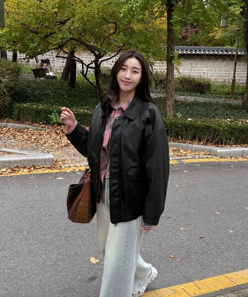 LADY VOLUME(レディーボリューム)の「VINTAGE WASHED LEATHER PADDING PARKA_BLACK(ダウンジャケット/コート・レディース・その他・FREE)」の3枚目の写真