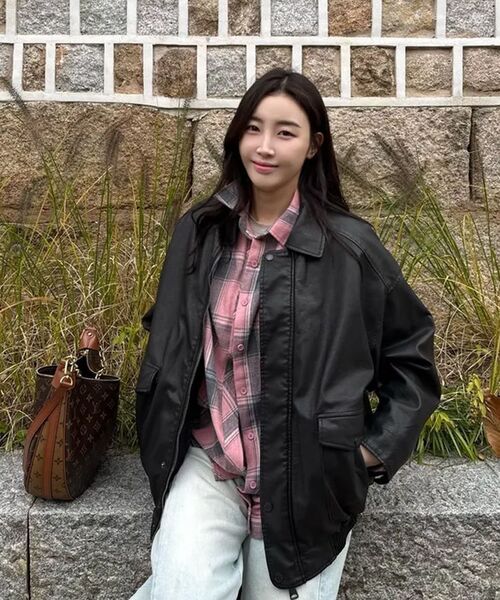 LADY VOLUME(レディーボリューム)の「VINTAGE WASHED LEATHER PADDING PARKA_BLACK(ダウンジャケット/コート・レディース・その他・FREE)」の4枚目の写真