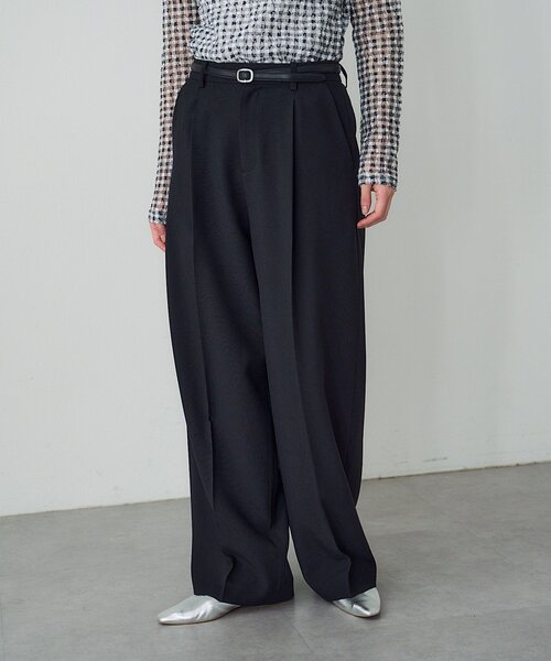 SHENERY(シーナリー)の「トロタックワイドパンツ(その他パンツ・レディース・ベージュ/ブラック/ローズ・38/36)」の11枚目の写真