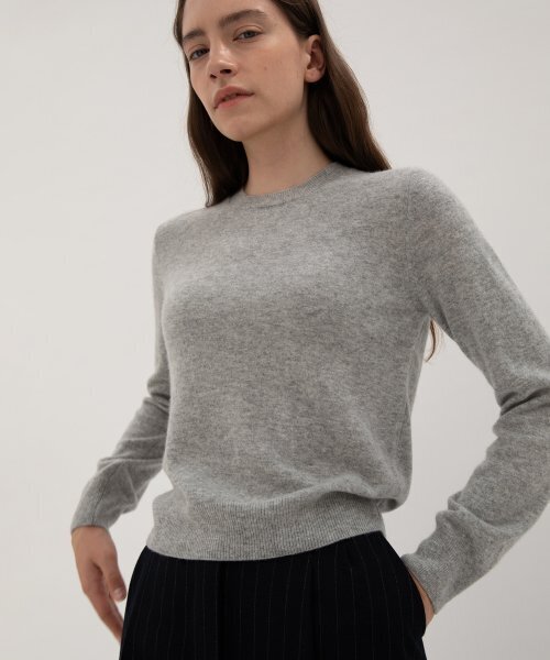 LEVAR(レバー)の「Essential Wool Round Knit - Melange grey(ニット/セーター・レディース・その他・FREE)」の4枚目の写真