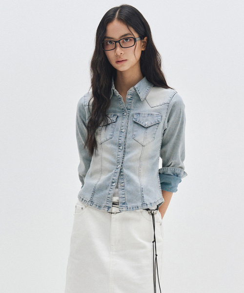 DECET WOMEN(デケット ウーマン)の「Western Slim Denim Shirts DCWSH003LIGHTBLUE(シャツ/ブラウス・レディース・その他・SMALL/MEDIUM/LARGE)」の1枚目の写真