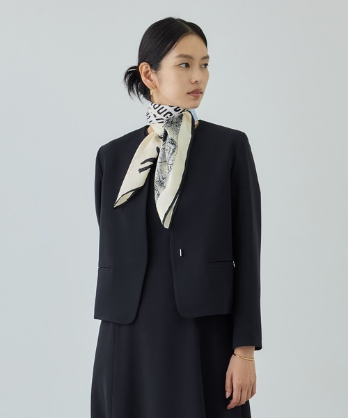ROPE'（ロペ）の「トリアセダブルクロス クルーネックジャケット/イージーケア・セットアップ対応・26SS（ノーカラージャケット・レディース・ベージュ/ネイビー・36/38/40）」の3枚目の写真