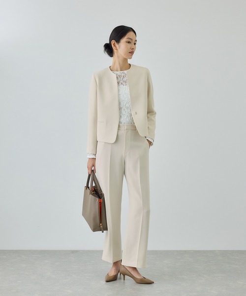 ROPE'（ロペ）の「トリアセダブルクロス クルーネックジャケット/イージーケア・セットアップ対応・26SS（ノーカラージャケット・レディース・ベージュ/ネイビー・36/38/40）」の5枚目の写真