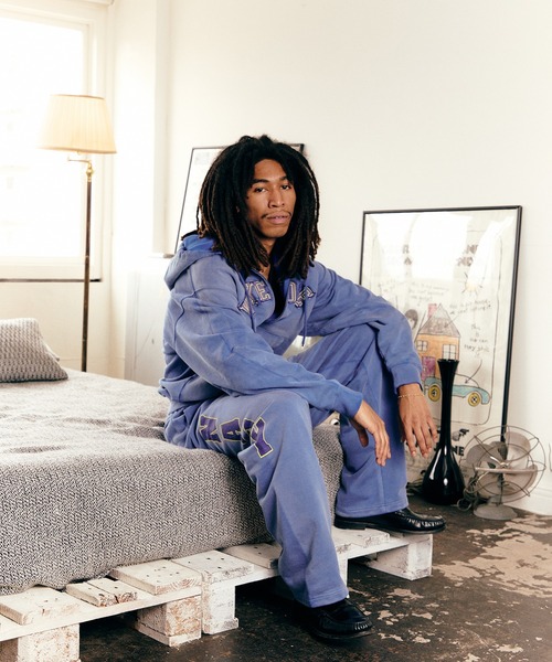 WOKE EDGE(ウォークエッジ)の「Faded Embroidery Zip Up Hoodie(パーカー・メンズ・ブルー/ベージュ・L/M)」の17枚目の写真