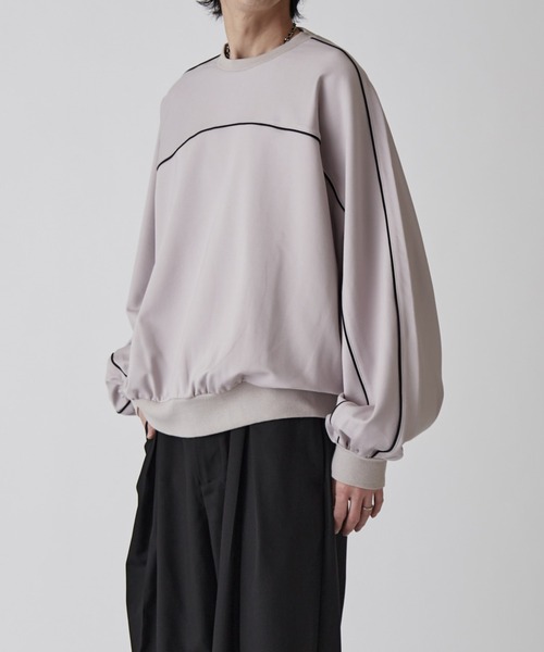 Lui's（ルイス）の「【Neucon】PIPING BALLOON PONTE SWEAT / パイピングバルーンポンチスウェットプルオーバー（スウェット・メンズ・ブラック/ライトグレー・1/2）」の11枚目の写真