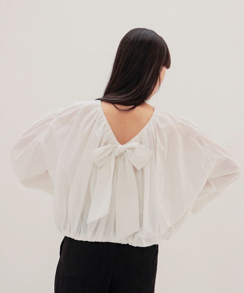 TSURU by Mariko Oikawa（ツルバイマリコオイカワ）の「TSURU by Mariko Oikawa / Mou(バックリボンコットンブラウス BL-1264700)（シャツ/ブラウス・レディース・ホワイト・38）」の4枚目の写真