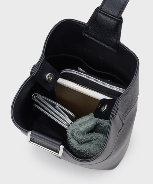 tk.TAKEO KIKUCHI（ティーケータケオキクチ）の「2WAYハンドルクラッチバッグ（クラッチバッグ・メンズ・ブラック系/ベージュ系その他3・00）」の11枚目の写真