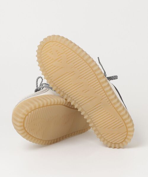 Clarks(クラークス)の「Torhill Lo / トーヒルロー (ホワイトキャンバス)(モカシン/デッキシューズ・メンズ・ホワイト・UK8.5/UK8/UK7.5/UK7/UK6.5/UK10/UK9.5/UK9/UK6/UK10.5)」の3枚目の写真