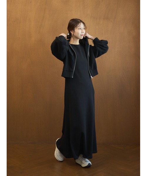 emmi（エミ）の「裏毛フーディー×ワンピースセット（ワンピース・レディース・グレー/ブラック・1/0）」の2枚目の写真