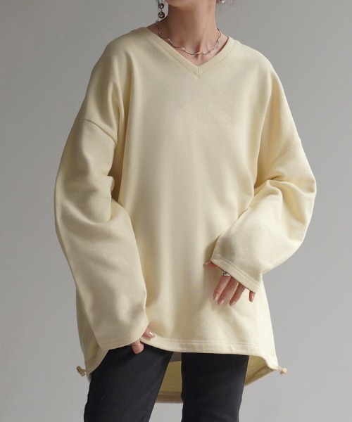 HUG.U(ハグユー)の「「 Tシャツ以上の満足感 」 綿100% Vネックスウェット(スウェット・レディース・ブラック/アイボリー/カーキ/ライトグレー/レッド/ホワイト/グレイッシュブルー・FREE)」の3枚目の写真