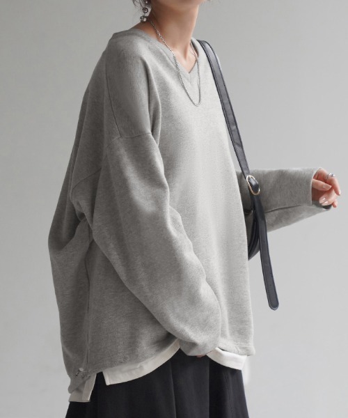 HUG.U(ハグユー)の「「 Tシャツ以上の満足感 」 綿100% Vネックスウェット(スウェット・レディース・ブラック/アイボリー/カーキ/ライトグレー/レッド/ホワイト/グレイッシュブルー・FREE)」の1枚目の写真