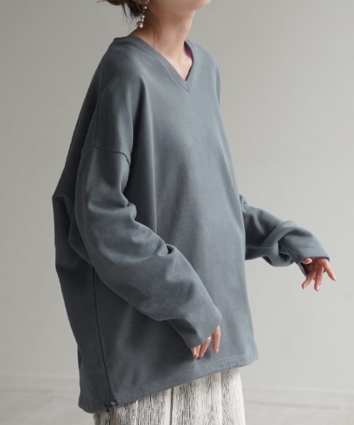 HUG.U(ハグユー)の「「 Tシャツ以上の満足感 」 綿100% Vネックスウェット(スウェット・レディース・ブラック/アイボリー/カーキ/ライトグレー/レッド/ホワイト/グレイッシュブルー・FREE)」の14枚目の写真