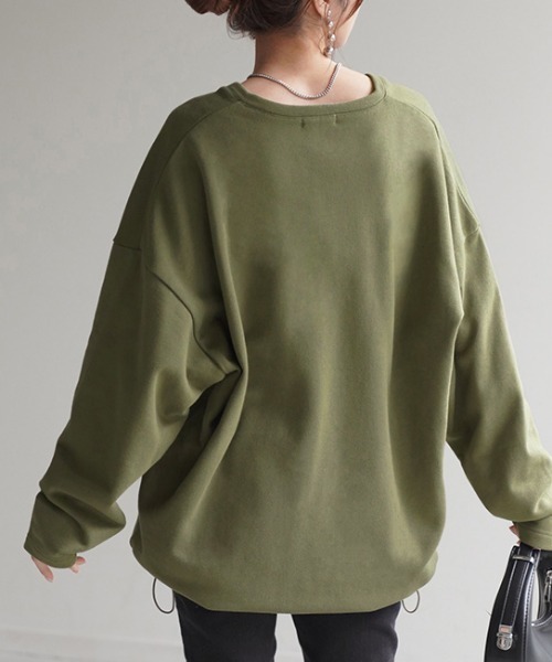 HUG.U(ハグユー)の「「 Tシャツ以上の満足感 」 綿100% Vネックスウェット(スウェット・レディース・ブラック/アイボリー/カーキ/ライトグレー/レッド/ホワイト/グレイッシュブルー・FREE)」の17枚目の写真