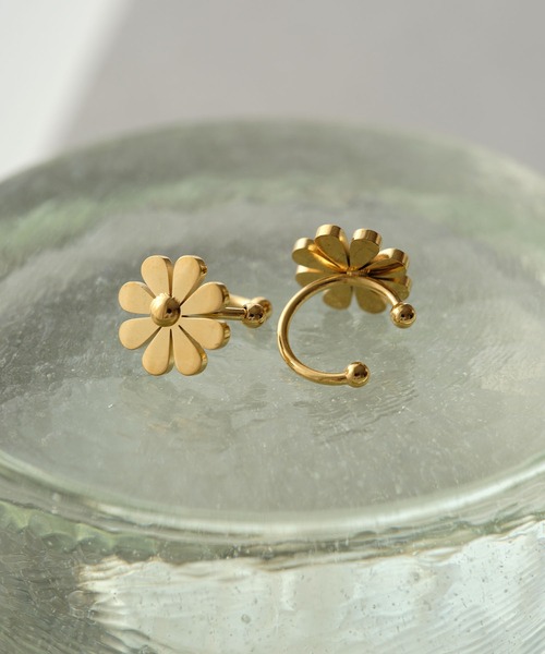 ZAKKA-BOX（ザッカボックス）の「フローラルピアス＆イヤーカフ（ピアス（両耳用）・レディース・ゴールド系/ゴールド系2/ゴールド系1・FREE）」の6枚目の写真