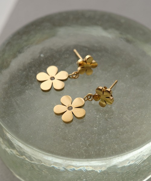 ZAKKA-BOX（ザッカボックス）の「フローラルピアス＆イヤーカフ（ピアス（両耳用）・レディース・ゴールド系/ゴールド系2/ゴールド系1・FREE）」の10枚目の写真