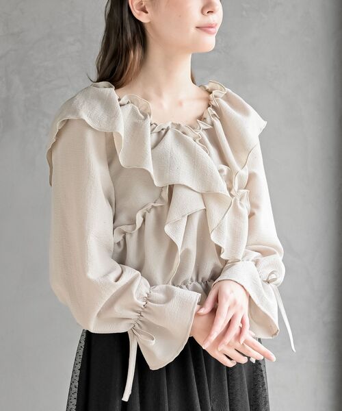 rps（アールピーエス）の「ホットフィックスクロスフリルペプラムブラウス（シャツ/ブラウス・レディース・アイボリー/ブラック/ライトベージュ・フリー）」の3枚目の写真