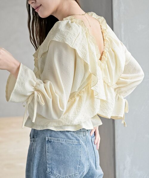 rps（アールピーエス）の「ホットフィックスクロスフリルペプラムブラウス（シャツ/ブラウス・レディース・アイボリー/ブラック/ライトベージュ・フリー）」の9枚目の写真